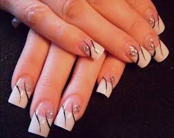 Monic Nails